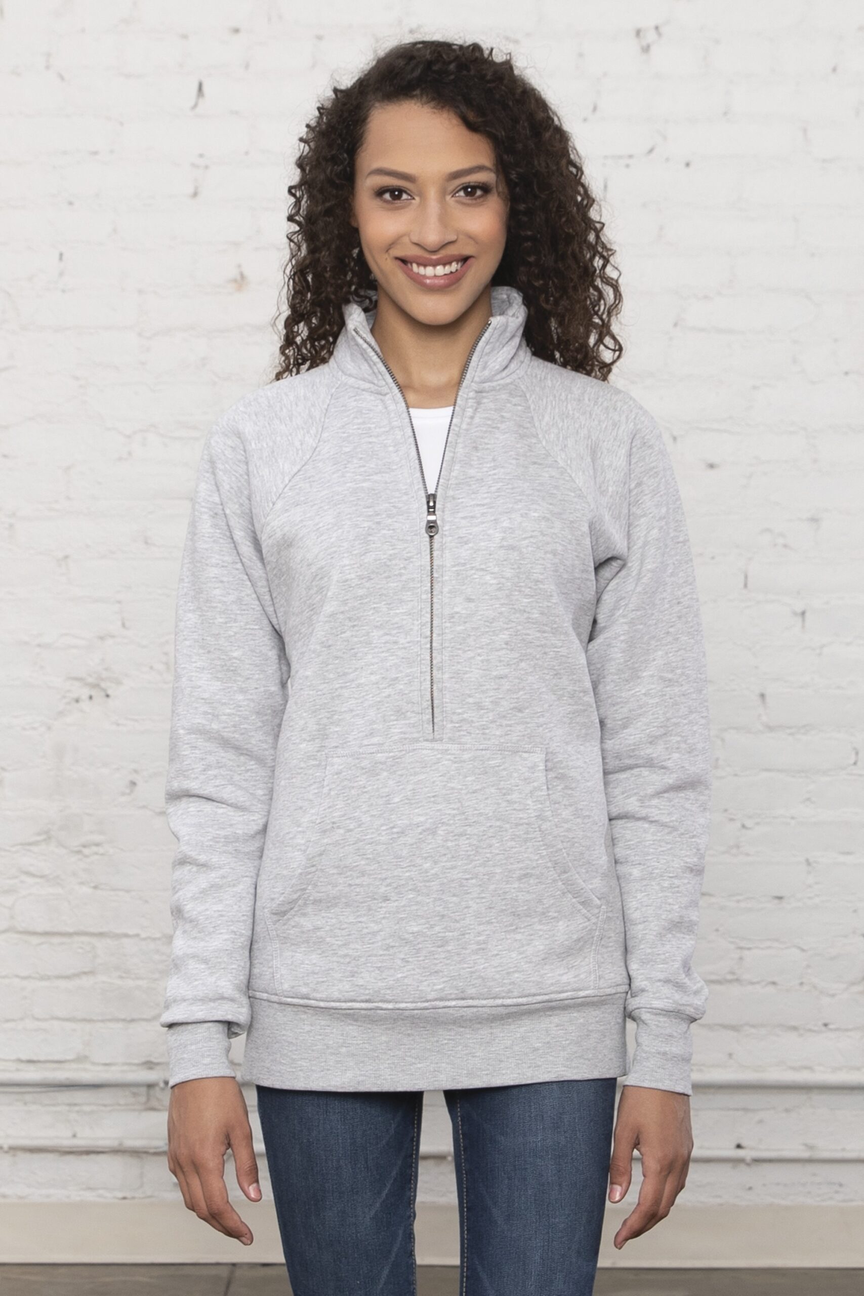 l2042_athletic-grey_modl_studio_1_2020