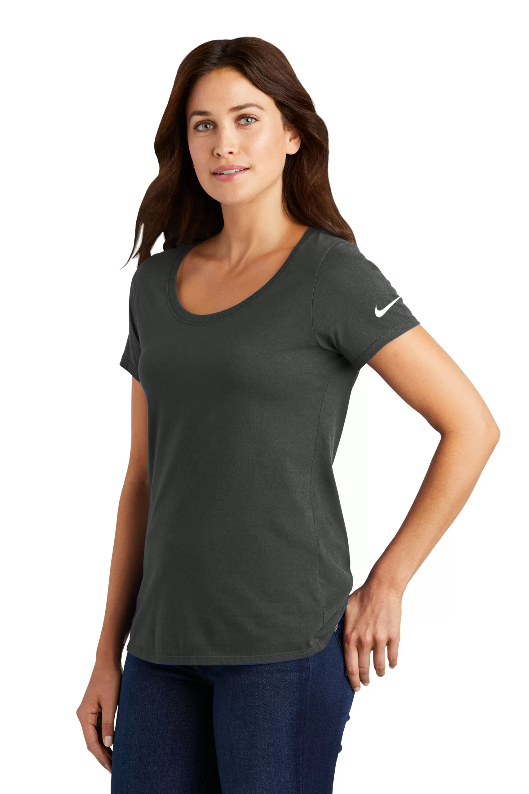 nkbq5234_modl_anthracite_studio-angle_2021